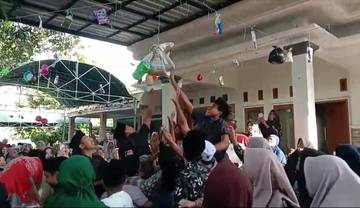Kemeriahan Perayaan Maulid Nabi Muhammad di Bangkalan