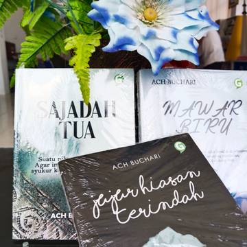 Puisi Dari Buku Sajadah Tua Karya Warga Sampang