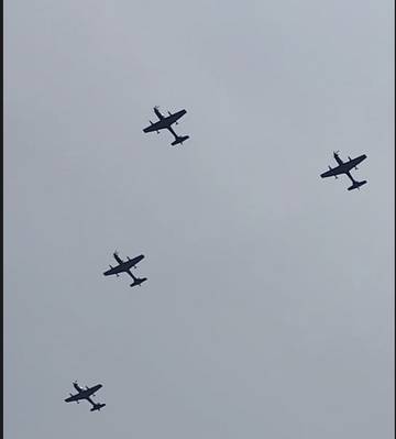 Aksi F-16 Warnai Langit Monas