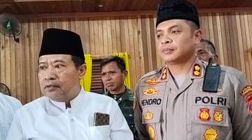 Jelang Pencoblosan, Seluruh Masjid di Sampang Istighosah - Khotmil Qur'an