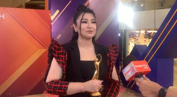 Fitri Carlina Ungkap Perjuangan di AMI Awards 2024