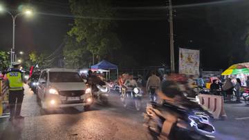 Lonjakan Arus Kendaraan  Arah Alun-Alun Trunojoyo Sampang