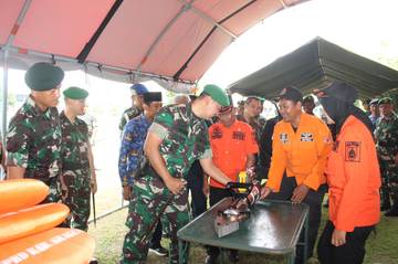 Momentum Danrem Warastratama Pimpin Apel Siaga Bencana di Sragen