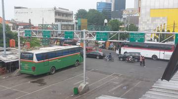 Terminal Bekasi Ramai Arus Balik Penumpang Liburan