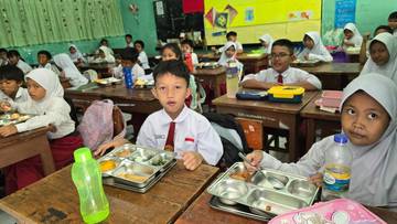 Antusiasme Siswa SDN Slipi 11 Makan Bergizi Gratis