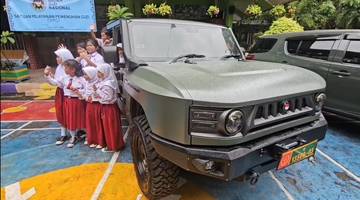 Pelaksanaan MBG di Koja, TNI Perlihatkan Mobil Maung 