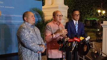 Rosan Sampaikan Daftar Nama Tim Menejemen Danantara ke Presiden