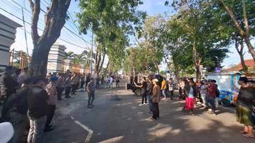 Sejumlah Aktivis Mahasiswa Gelar Aksi Tolak Pengesahan Revisi UU TNI
