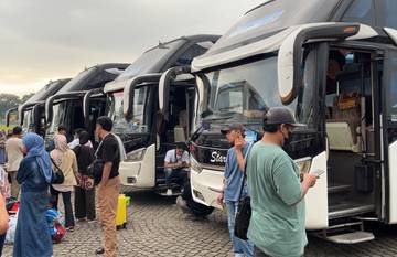 Pramono Lepas Ribuan Peserta Mudik Gratis Pemprov DKI