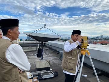 Rukyatul Hilal di gedung Kanwil Kemenag DKI Gunakan Teodolit