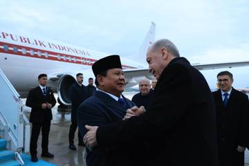 Tiba di Turki, Presiden Prabowo Disambut Presiden Erdogan 