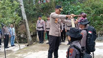 Polres Ponorogo Gelar Tradisi Pembaretan Sejumlah Angkatan Bintara Remaja
