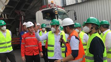 KLH Dukung Pabrik Semen Ikut Tangani Sampah Nasional 