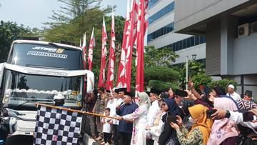 Plt Walikota Lepas Calon Jamaah Haji Asal Jakarta Timur