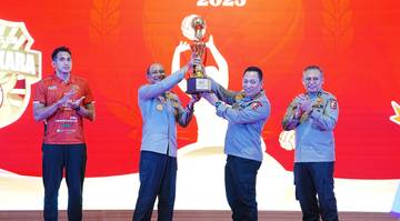 Kapolri Apresiasi Tinggi Tim Voli Polri Juara Proliga