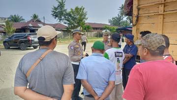Polantas Aceh Barat Tertibkan Truk ODOL di Meulaboh