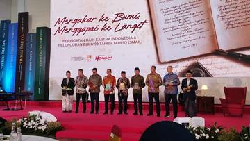 90 Tahun Taufik Ismail, Bapak Sastra Indonesia