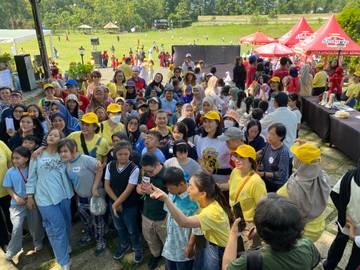 Wamen Veronica Hadiri Acara Gerakan Indonesia Bermain 2025