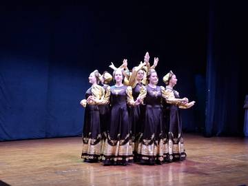 Memukaunya Paduan Suara dan Tarian Rusia di Jakarta