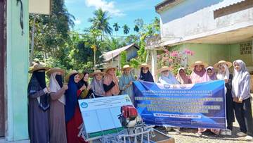 Dosen AKN dan UTU Kenalkan Teknologi Tanam Modern