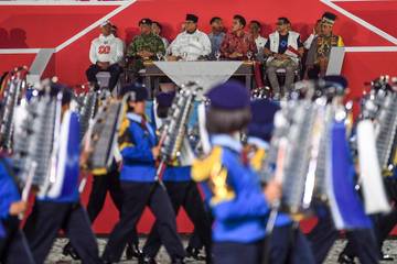 Meriahnya Pesta Rakyat dan Karnaval Kemerdekaan 