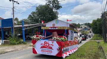 Karnaval Kendaraan Hias OPD di Kabupaten Sintang