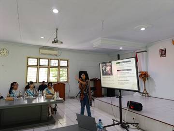 Kelas Menulis Fiksi Sulut Hadirkan Inspirasi Sania Rasyid