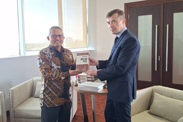 Rusia Donasikan Puluhan Novel ke Perpusnas RI 