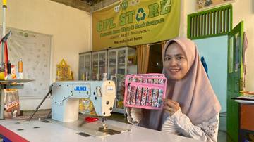 Inovasi Produk Daur Ulang Plastik di Aceh Barat