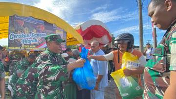 Bazar Murah dan Bakti Sosial Meriahkan HUT TNI