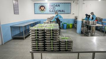 Warga Tanah Baru Manfaatkan Peluang Kerja di SPPG