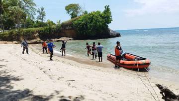 Tim SAR Cari Pemuda Tenggelam di Pantai Kabasaran