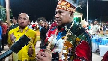 Wagub Papua Sebut FBB,Ikon Biak Numfor Ke Mancanegara