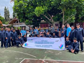 PLN Latih Siswa SMK Tomohon Konversi Motor Listrik