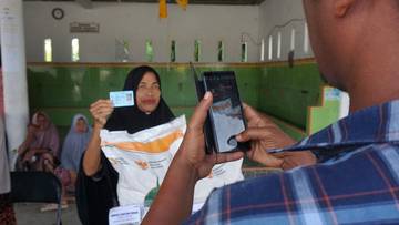 Pemerintah menyalurkan Bantuan Pangan Gratis di Aceh Barat
