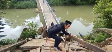 Pemerintah Siapkan Penyeberangan Darurat Pasca Jembatan Bohari Ambruk