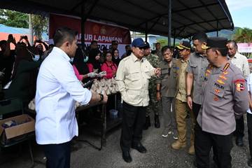 Presiden Tinjau Langsung Penanganan Bencana di Sumatra