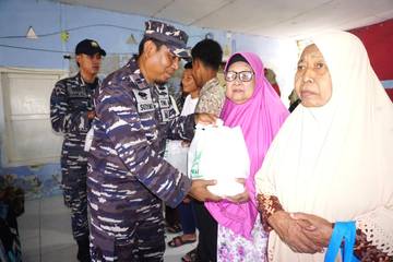 Pos TNI-AL Boalemo Gelar Bhakti Sosial Hari Armada 