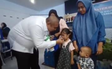 Bupati Maros Memantau Langsung Pemberian PMT  Bagi Balita