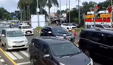 Libur Natal 2025 Wisatawan Padati Puncak Bogor 