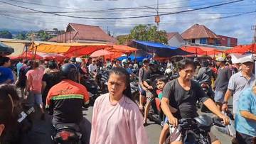 Pasar Pinasungkulan Manado Dipadati Pembeli Jelang Natal