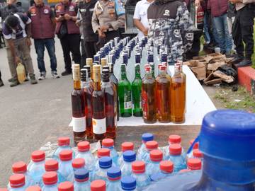 Polres Jayawijaya Musnahkan Berbagai Jenis Barang Penyakit Masyarakat