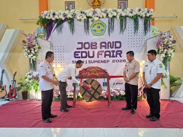 SMKN 1 Sumenep Gelar Job dan Edu Fair 