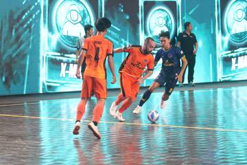 Aksi Memukau Falcao dan Ricardinho di XSeries-2