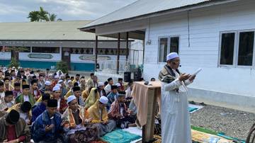 Salat Istisqa Sebagai Ikhtiar Atasi Kemarau Panjang