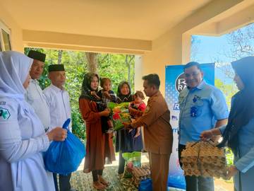 RRI Takengon Salurkan Bantuan Kepada Anak Stunting