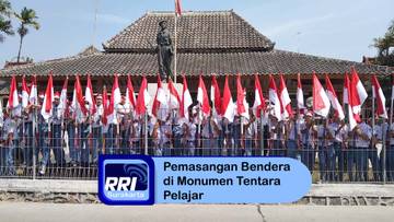 Siswa SMKN Plupuh Pasang Bendera di Monumen Tentara Pelajar, Tahu Sejarahnya?
