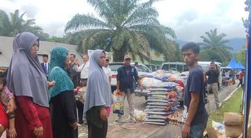 150 Paket Sembako Disalurkan Disdag untuk Masyarakat Pamar