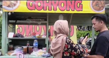 Gohyong, Salah Satu kuliner kaki lima Yang Sedang Viral Di Cikini