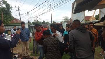 Geger ! Wanita Hamil  di Baubau  Tak Bernyawa Disamping Suaminya